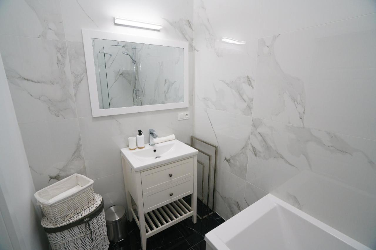 Prestige Apartment Rynek Кельце Екстер'єр фото